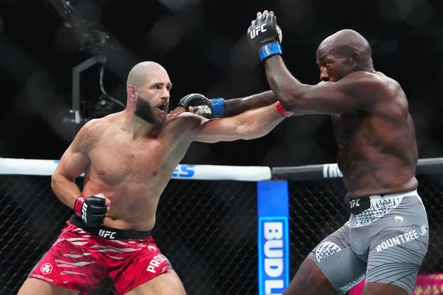 MMA: UFC 320 - Prochazka vs Rountree Jr