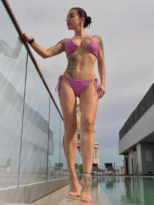 FOTO Nekad su se ljubile pred cijelim svijetom: Evo kako sad izgledaju djevojke iz  t.A.T.u.