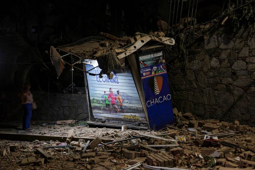 Aftermath of an earthquake in Caracas