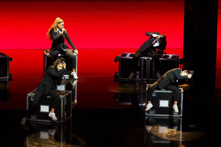 U finalu Supertalenta su Siena, Mark i Taekwondo klub Marjan