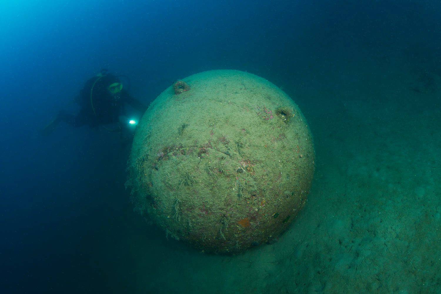 'Ronili smo i vidjeli propeler. To je bio torpedo. Napola zakopan u mulju. Blizu je bila i mina'