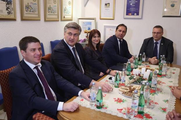 Premijer Andrej Plenković sastao se sa predstavnicima grada Raba