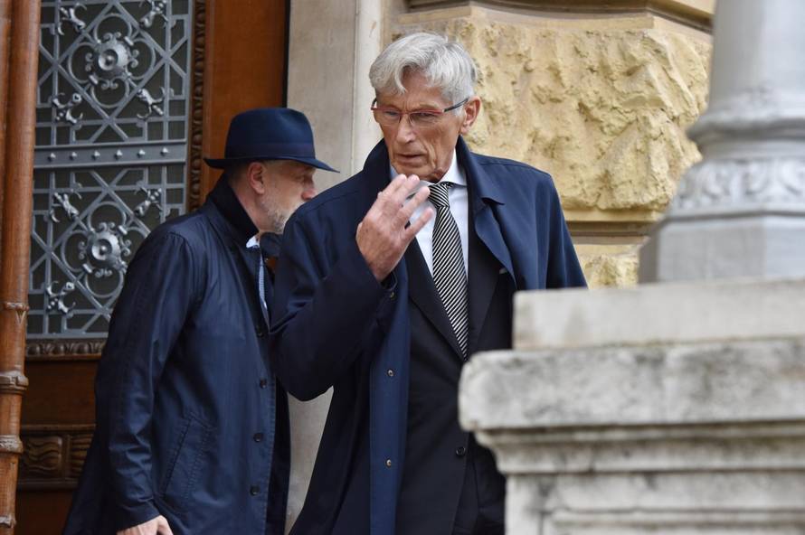 Pa ne mogu ja naručiti sinkopu kao da naručujem na džuboksu