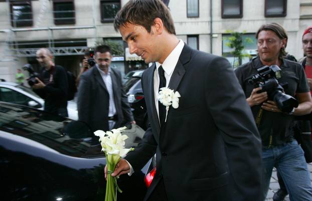 ARHIVA - 2008. Zagreb: Vjen?anje Nike Kranj?ara i Simone Fistri? u Crkvi sv. Ivana Krstitelja