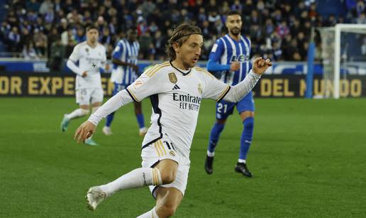 Real do pobjede u 92. minuti s igračem manje! Modrić startao