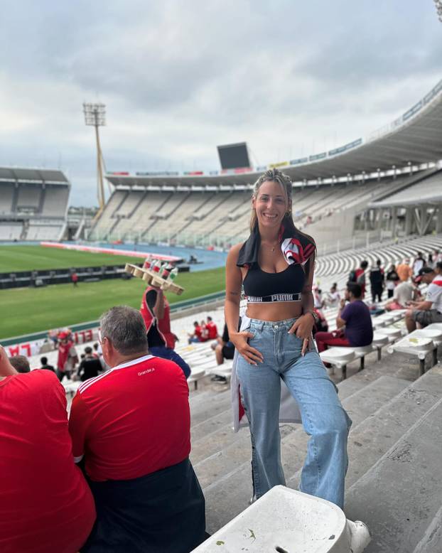 FOTO Bujna Argentinka upala u hotel omiljene ekipe i ostvarila san. Samo, zaboravila je nešto