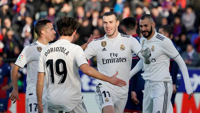 La Liga Santander - SD Huesca v Real Madrid