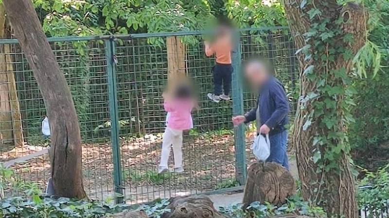 FOTO Apel iz zagrebačkog ZOO-a: Poštujete naša pravila! Ugrožavate sebe i životinje...