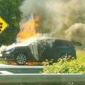 DRAMATI&Ccaron;NA SNIMKA: Auto je planuo na A1 blizu Karlovca!