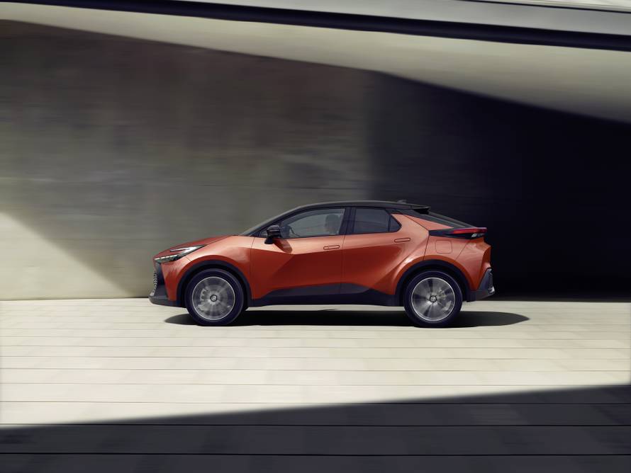 Nova nagradna: Zaigraj s nama i osvoji Toyotu Plug-In hibrid