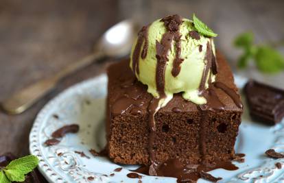 Napravite ukusne čokoladne browniese sa samo tri sastojka