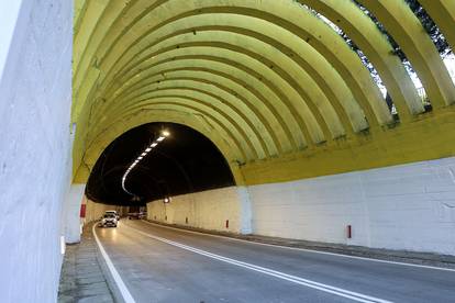 FOTO Prije roka u promet pušten obnovljeni tunel Marjan