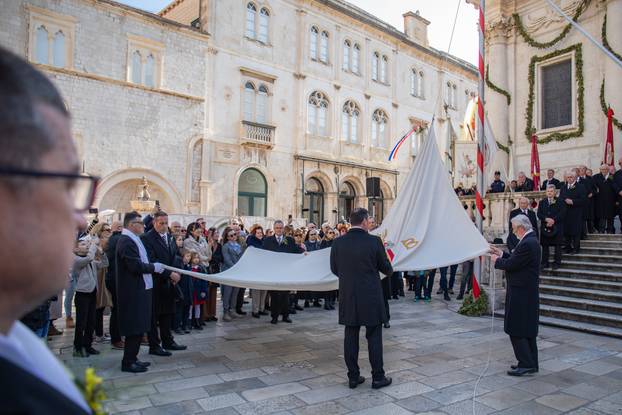 Dubrovnik: Spuštanjem barjaka sv. Vlaha i podizanjem državne zastave te misnim slavljem završila je ovogodišnja Festa svetog Vlaha