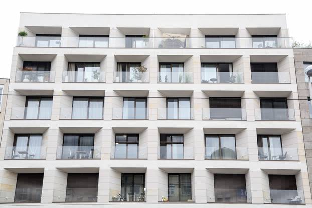 Zagreb: Zgrada na Maksimirskoj