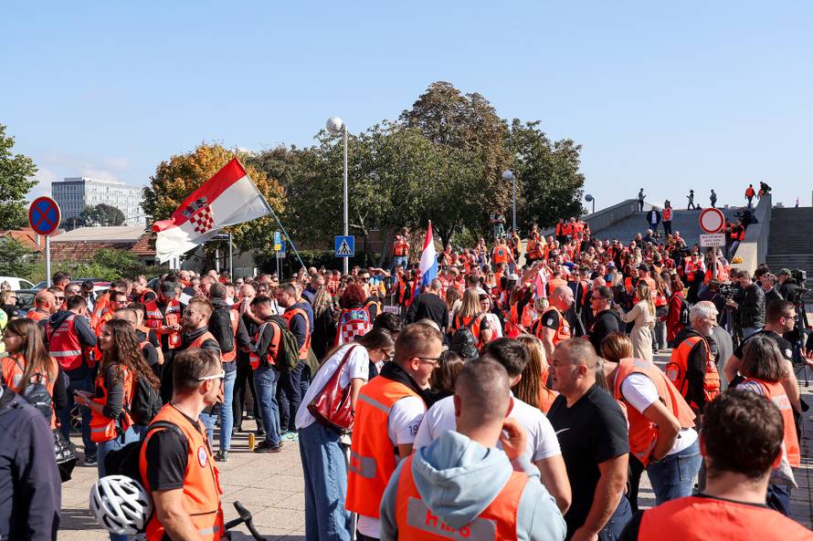 Zagreb: Prosvjed djelatnika zavoda za Hitnu medicinu