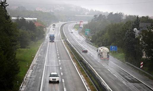 Veliki problemi zbog olujnog vjetra, dijelom zatvoreni A1 i A6