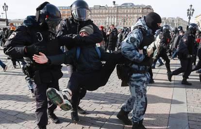 Rusi se pobunili protiv rata: Na prosvjedima uhitili tisuće ljudi