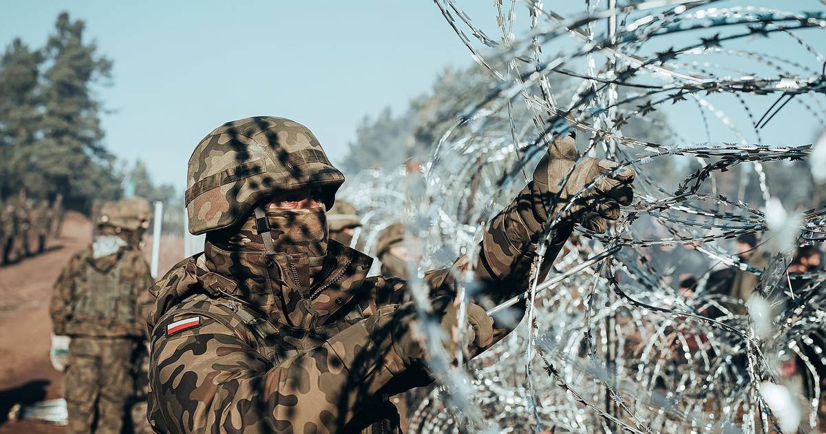 Polish Prime Minister to Conduct Border Vehicle Inspections for Immigration Control with Slovakia