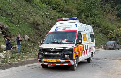 Užas u indijskom Kašmiru! Militanti pucali na turiste, najmanje 24 čovjeka ubijena