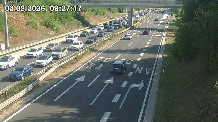 FOTO Gužve na autocestama od ranog jutra: 'Iz Zagreba pa sve do Karlovca treba čak dva sata'