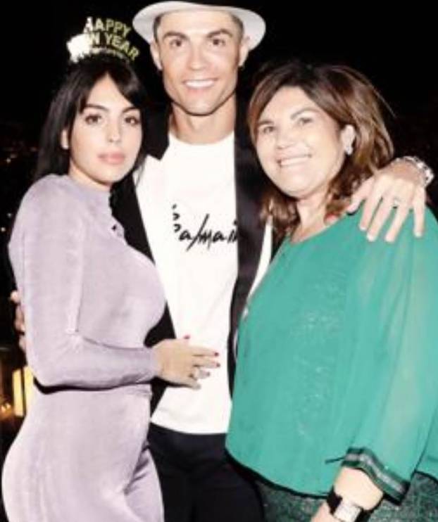 FOTO Životna drama Ronaldove majke: Razmišljala o pobačaju, preživjela moždani i rak dojke