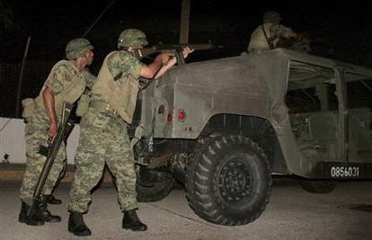 Meksiko: Vlada aktivirala vojsku zbog narko-bandi