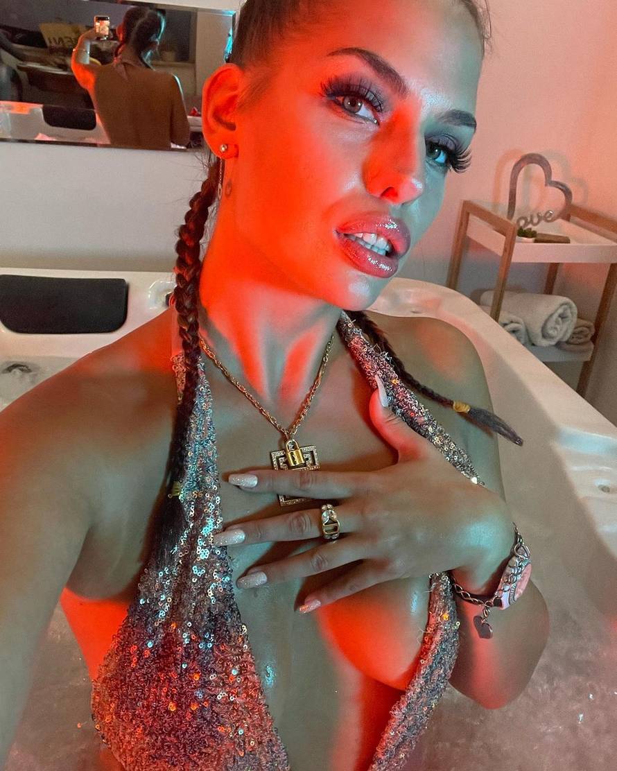 Sjećate li se Lane? Pobijedila je na izboru za miss s 18 godina, a karijeru joj je obilježio skandal