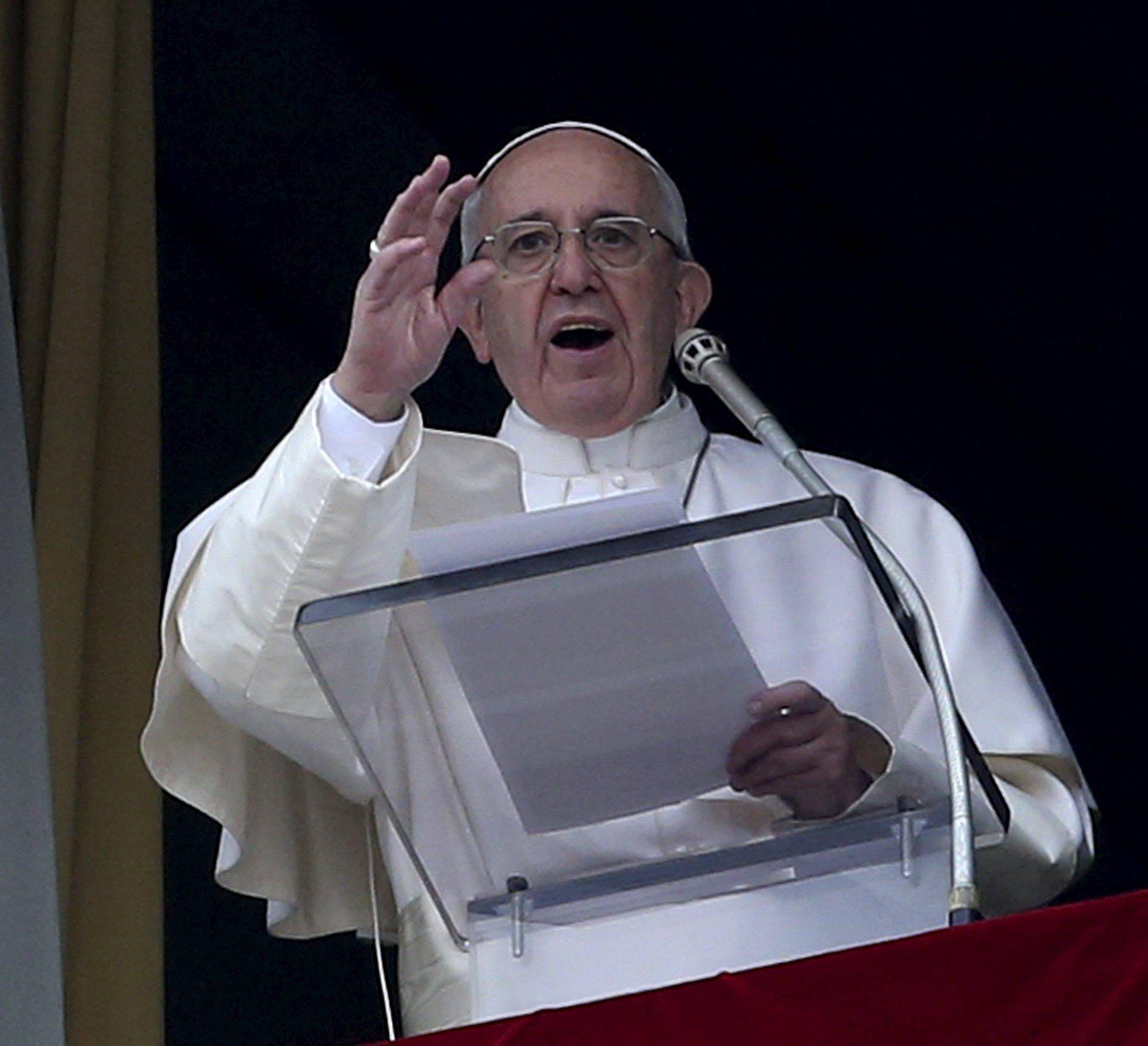 Papa Franjo poručio: Migranti nisu opasni, oni su u opasnosti