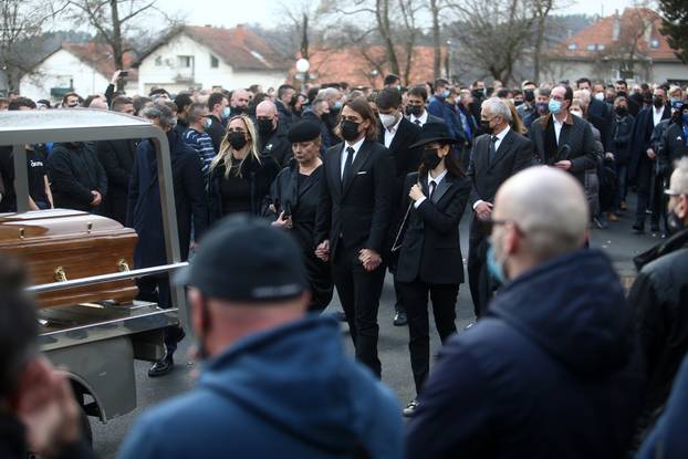 Sprovod velikana hrvatskog nogometa Zlatka Kranjčara na zagrebačkom groblju Mirogoj