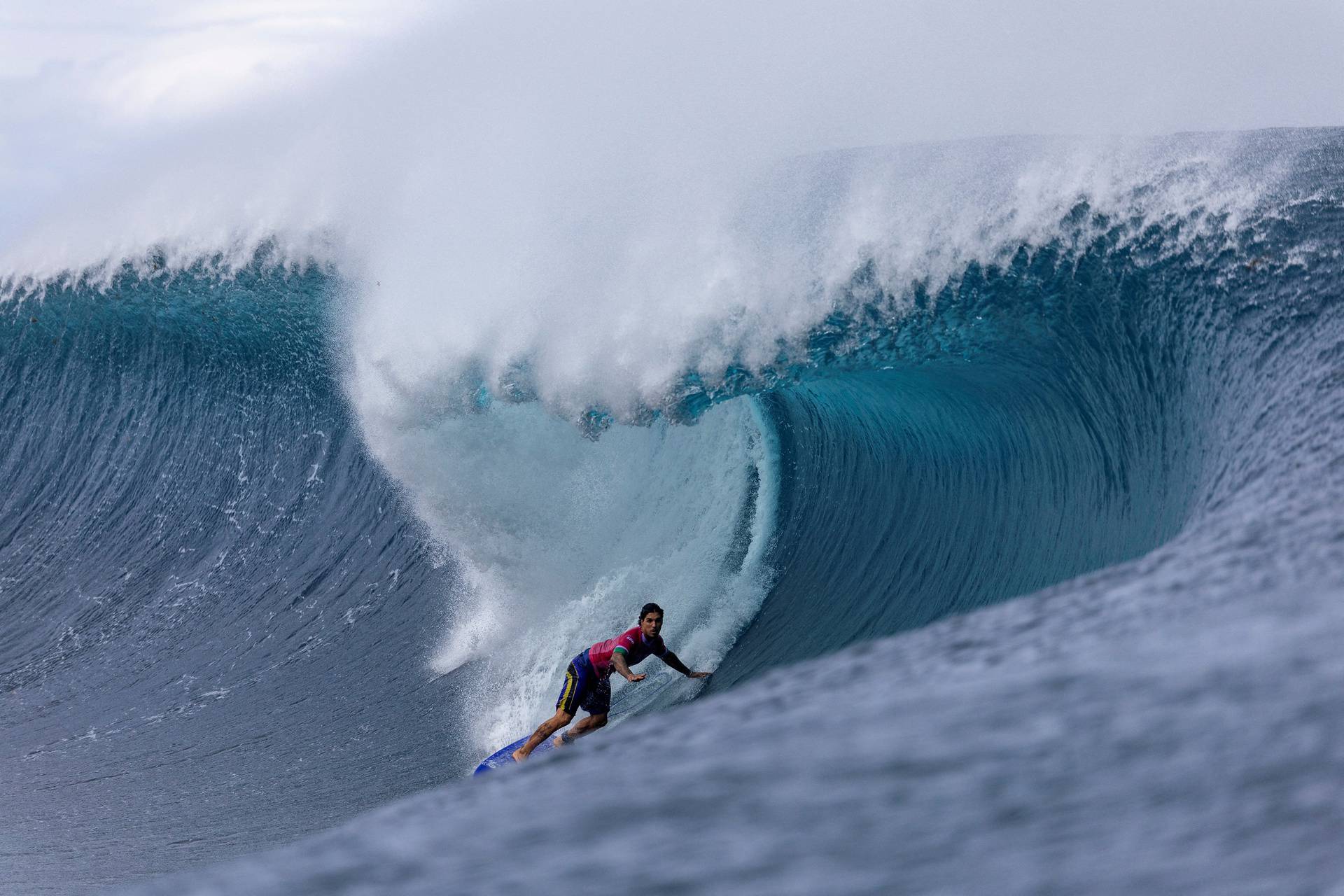 Surfing - Men's Round 3 - Heat 5