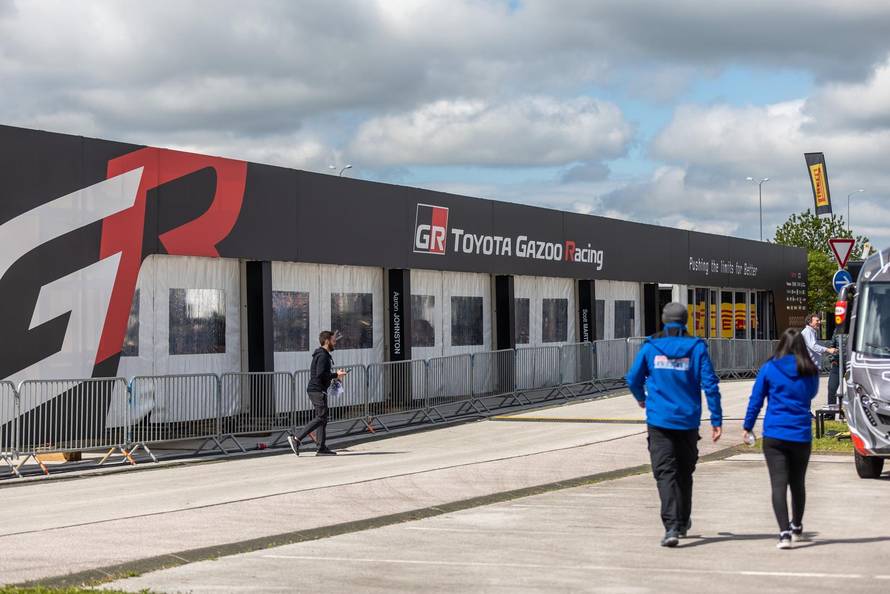 Zagreb: Pripreme i postavljanje servisnog parka uoči WRC Croatia Rallyja 2024. 