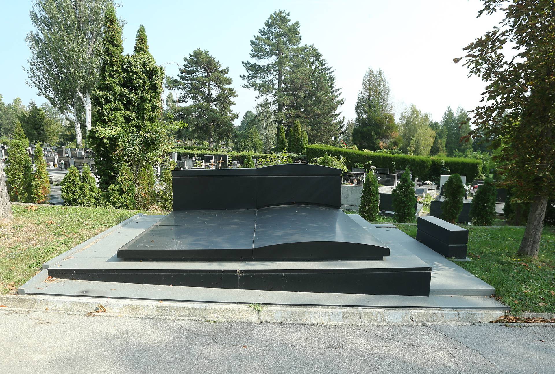 Majić o dodjeli grobnog mjesta Kovačeviću: Mislim da je o tome davno trebalo voditi računa