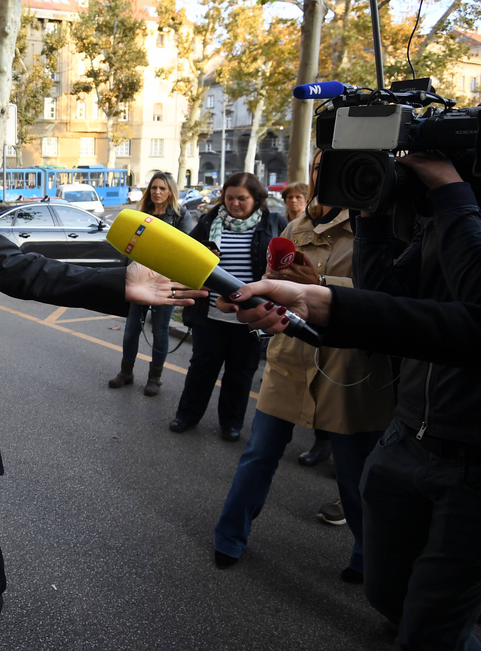 Zagreb: Dolazak na sjednicu PredsjedniÅ¡tva i Nacionalnog vijeÄa HDZ-a