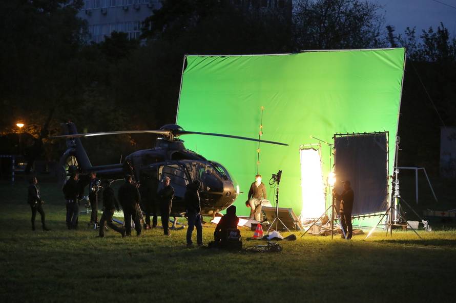 Snimanje filma The Hitman's Wife's Bodyguard na igralistu iza muzeja Mimara