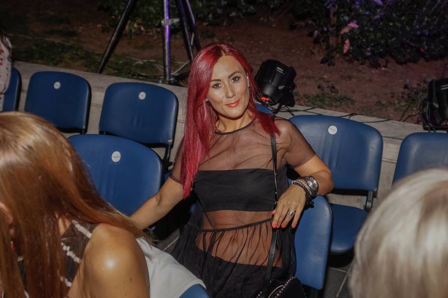 U centru grada: Modni spektakl privukao brojna poznata lica