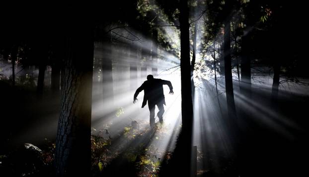 FOTO Tvrdi da je putnik kroz vrijeme: 'Čudovišta prijete, rat se sprema, stižu vanzemaljci...'