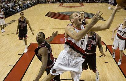 Kažnjenog NBA košarkaša brani pobješnjela bakica