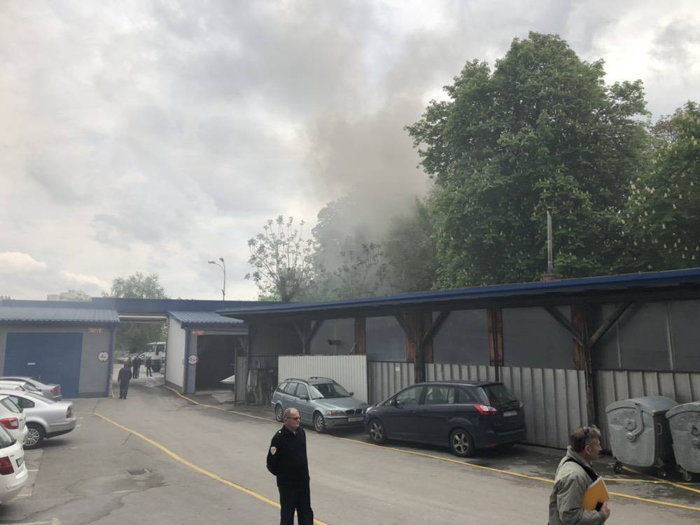 S dimnjaka se proširilo na cijeli krov: Gorjela pivnica u Zagrebu