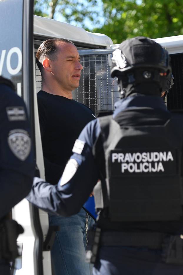 Varaždin: Pod pratnjom jakog osiguranja Srđan Mlađan doveden je na nastavak suđenja