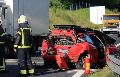 Poginuo dok se uključivao iz zaustavne trake na autocestu