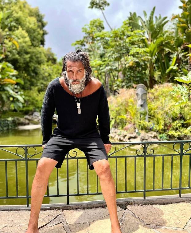 FOTO Zove se Zeus i izgleda kao bog: Ovaj muškarac je trenutno najpoželjniji na internetu!