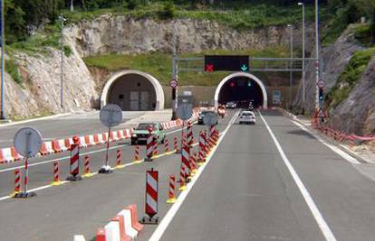 Obustavili promet zbog nesreće u tunelu Sv. Rok
