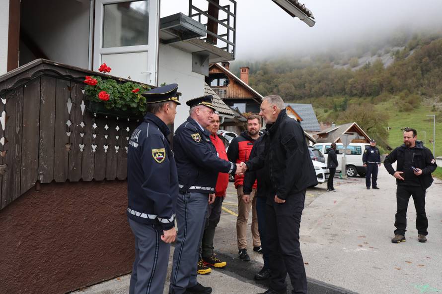 Slovenija: Davor Božinović i slovenski ministar Boštjan Poklukar susreli se u Starim Fužinama zbog zatrpavanja troje Hrvata u lavini