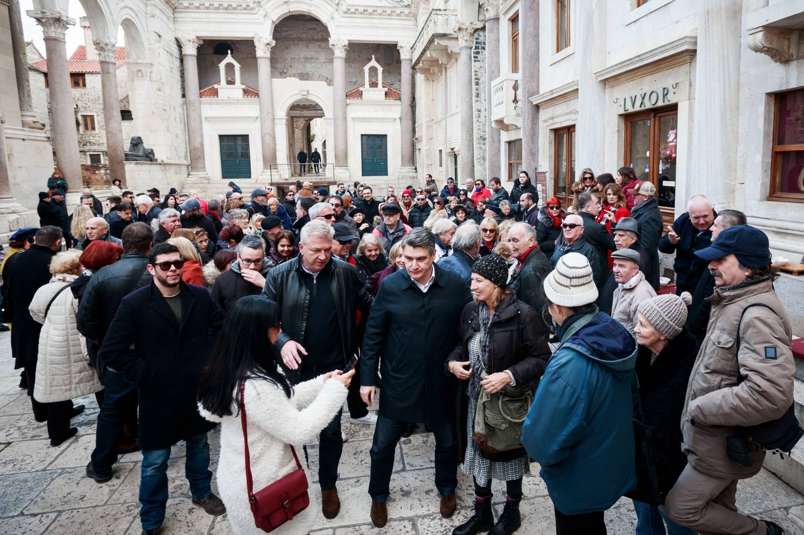 Predsjednički kandidat Zoran Milanović posjetio je Split i družio se s građanima