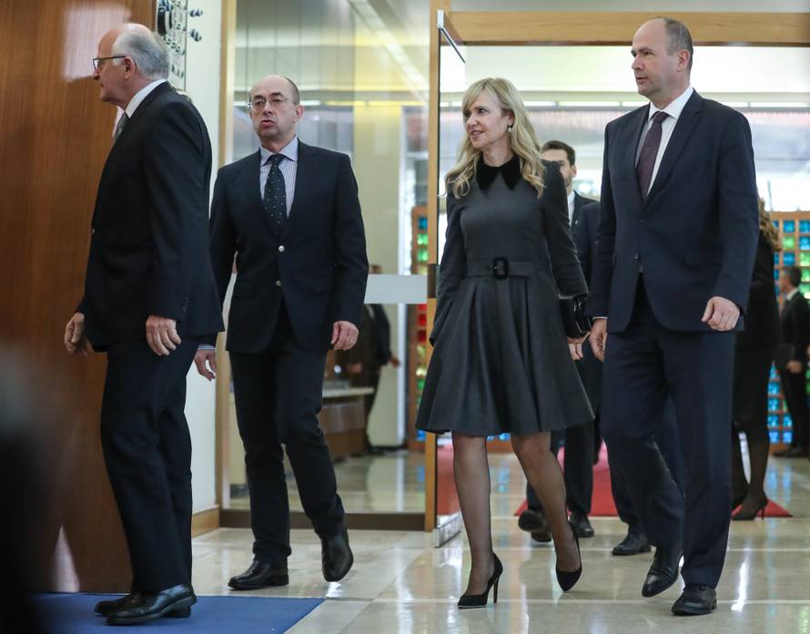 ANKETA Kako vam se svidjela izvedba himne Josipe Lisac?