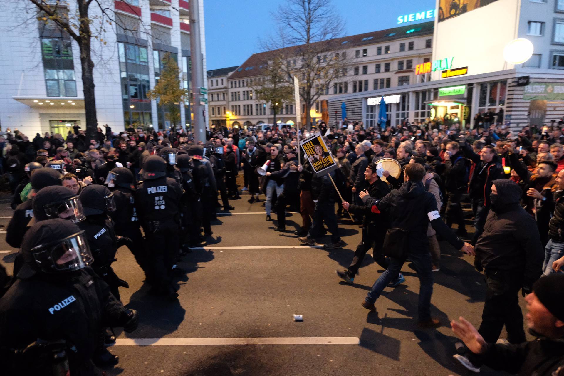 Demonstration "lateral thinking" in Leipzig