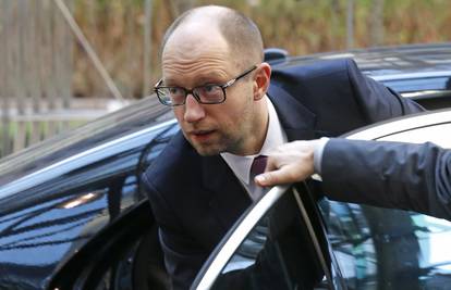 Ukrajinski premijer preživio krizu, ali neizvjesnost ostaje