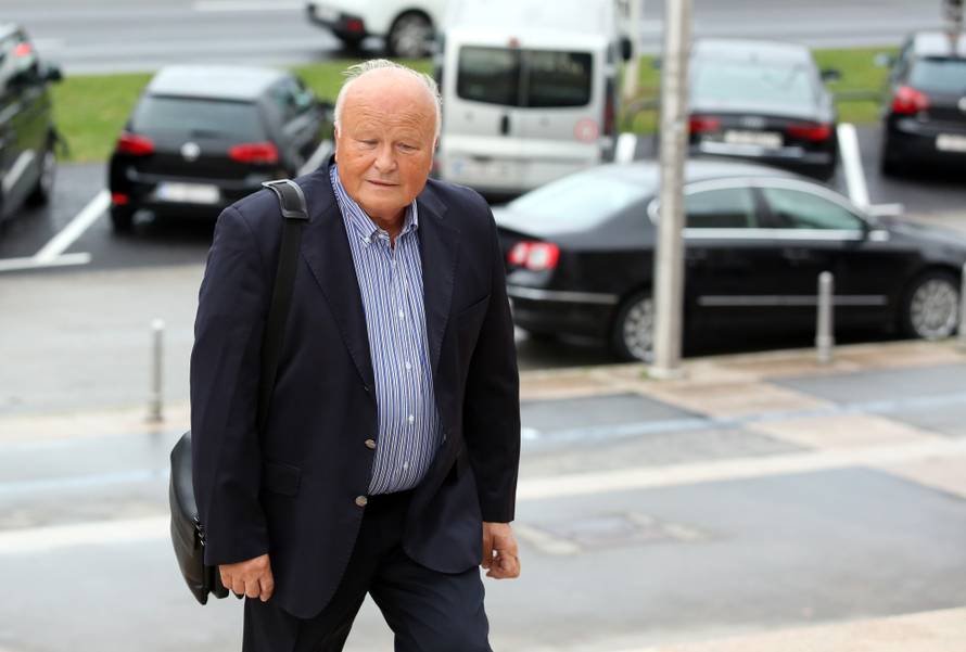 Zagreb: Dolazak poznatih uzvanika na promociju knjige Martine DaliÄ