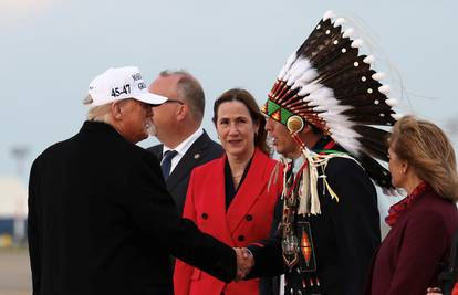 Trump stigao u Kanadu na samit