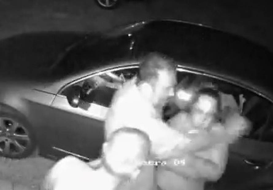 Skandalozno! Načelnika koji je mlatio ženu pustili na slobodu